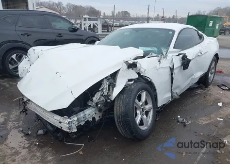 2015 Ford Mustang V6 из США, поврежденный, VIN 1FA6P8AM3F5388204